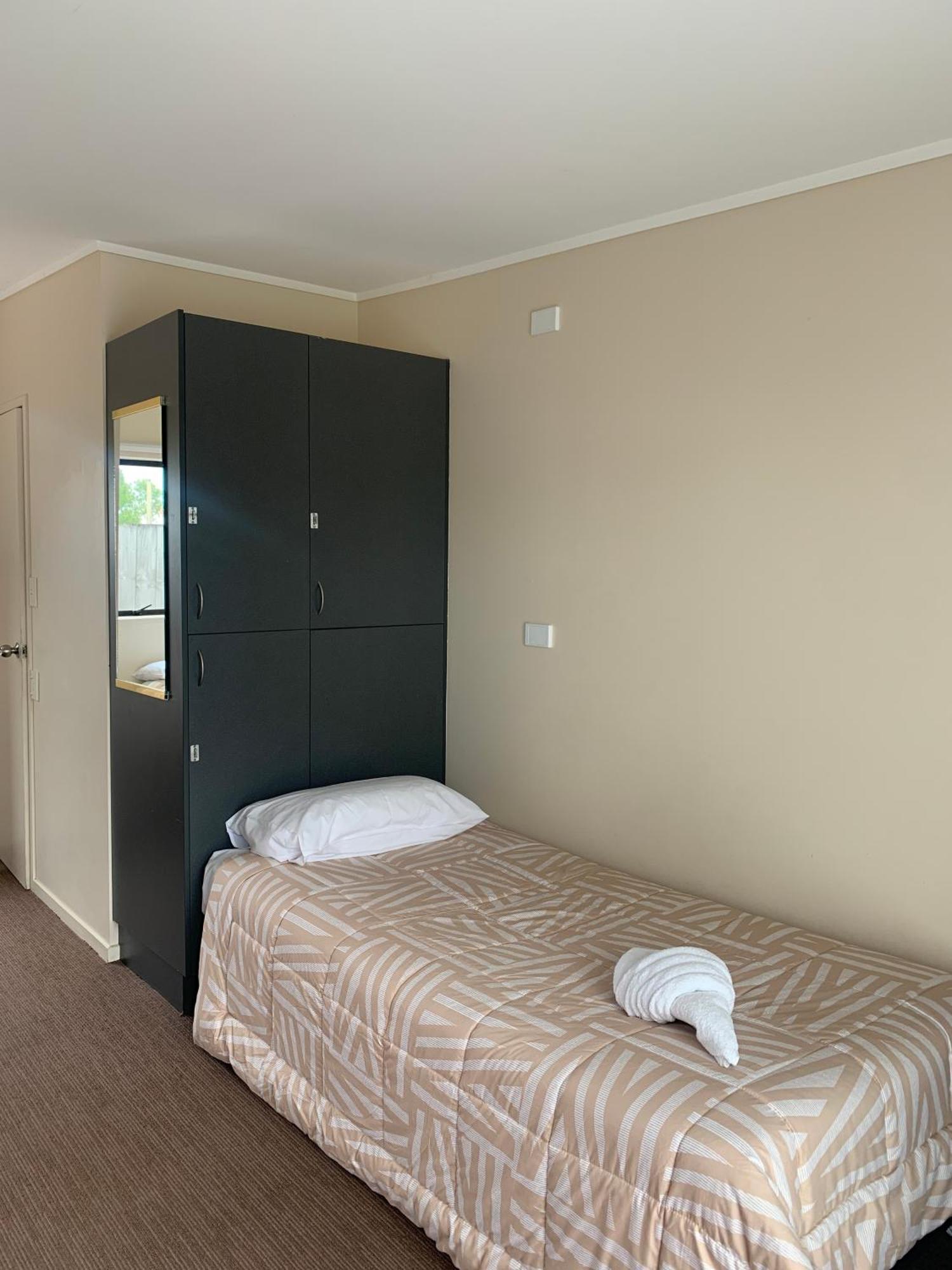 Beachcomber Lodge & Backpacker Kaitaia Buitenkant foto